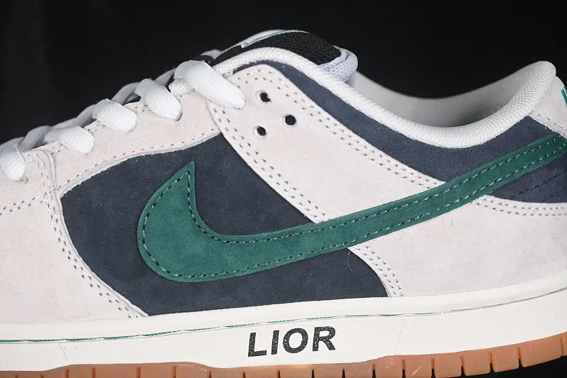 All Categories Nk SB Dunk Series Nk SB Dunk Low Low-top sneakers Nike SB Dunk Low Suede gray raw rubber SB low-top casual sneakers HF3704-001